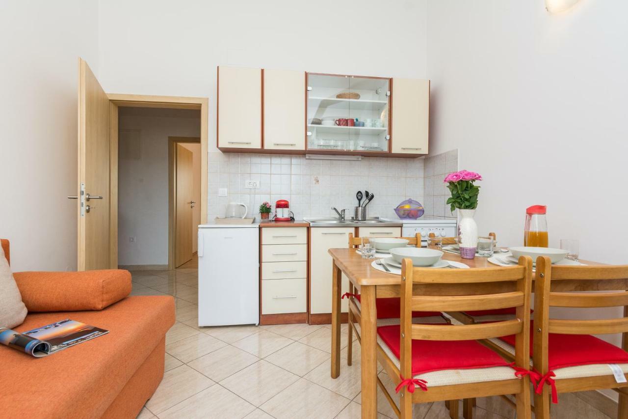 Apartments Blandona ビオグラード・ナ・モル エクステリア 写真